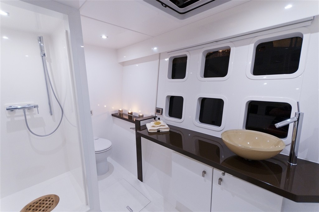 [18m-Yacht-ALL-VIEW]-8285-178.jpg