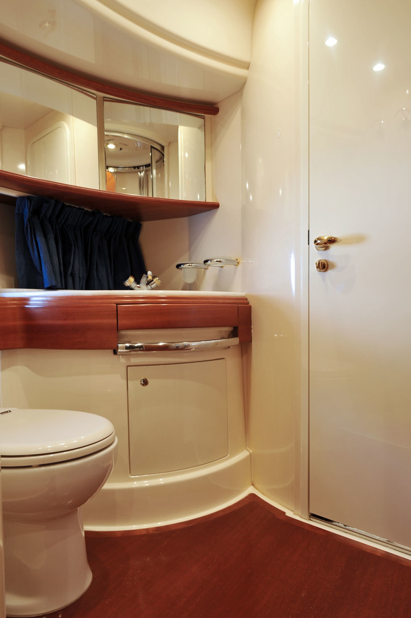 [21m-Yacht-AZUCENA-MARE]-8863-134.jpg