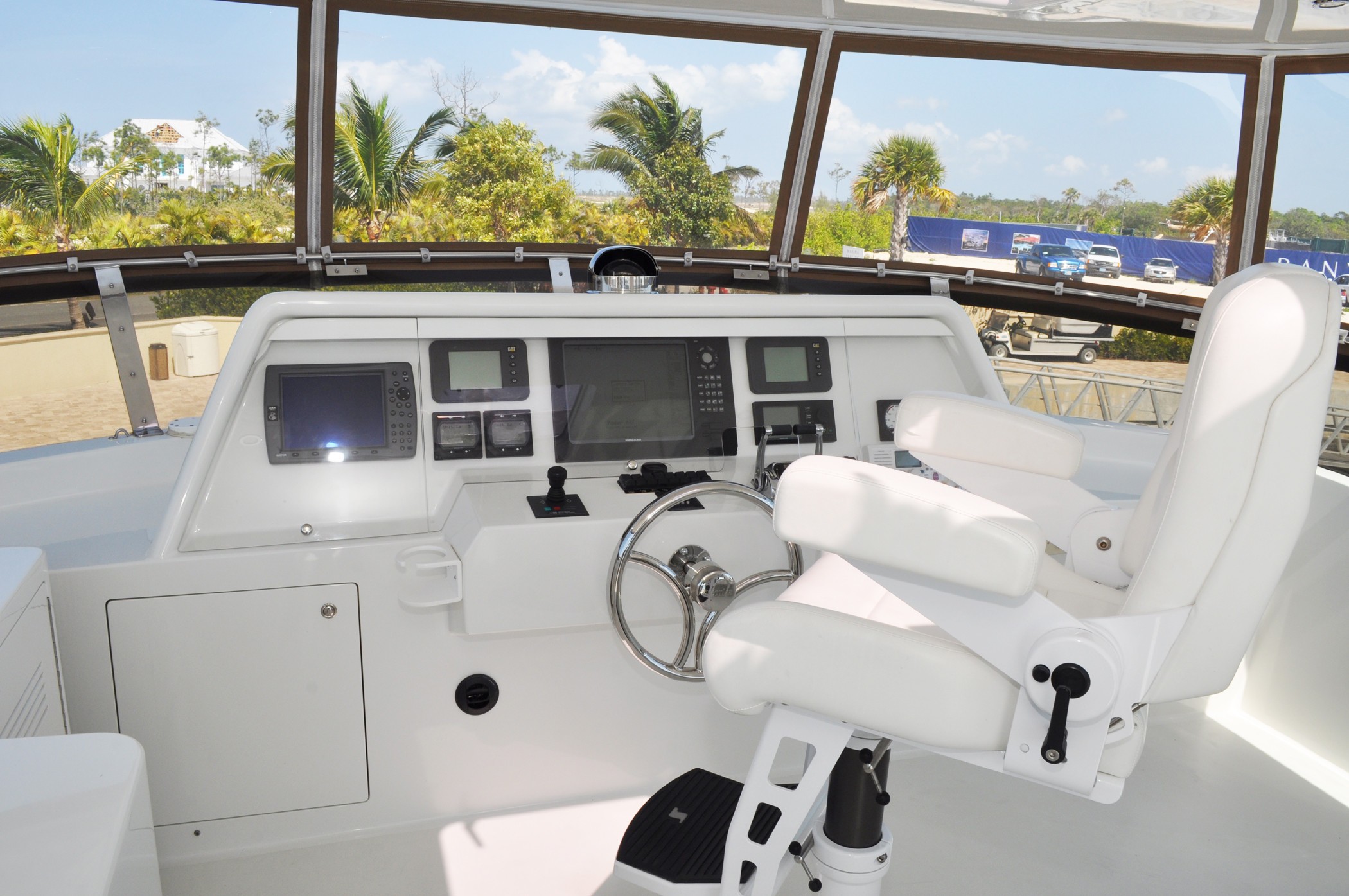 [22m-Yacht-ILLIQUID]-8269-149.jpg