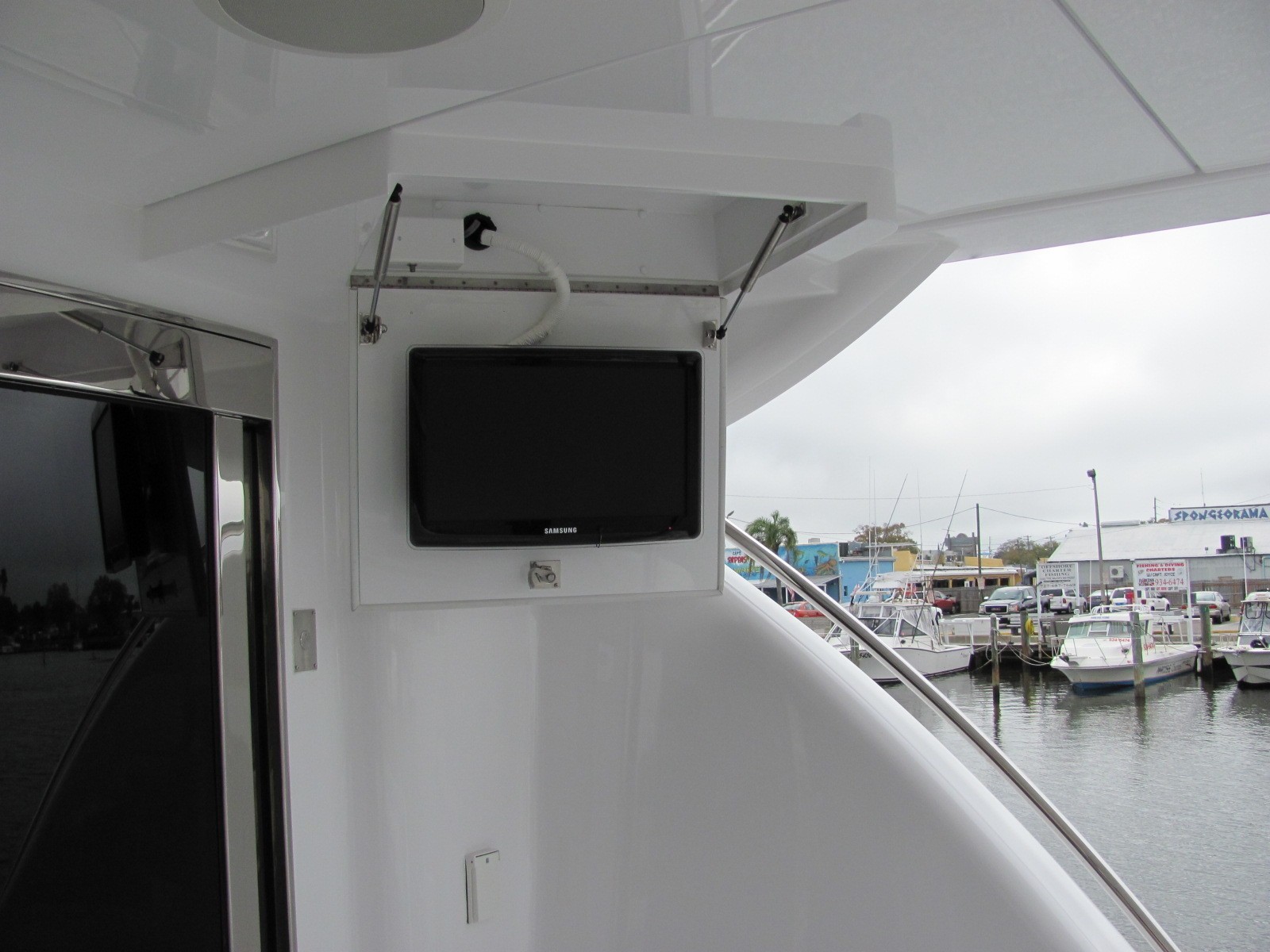 [24m-Yacht-ISLAND-COWBOY]-8442-164.jpg