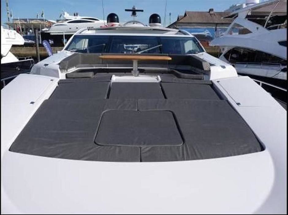[26m-Yacht-SKYFALL]-8151-18.jpg