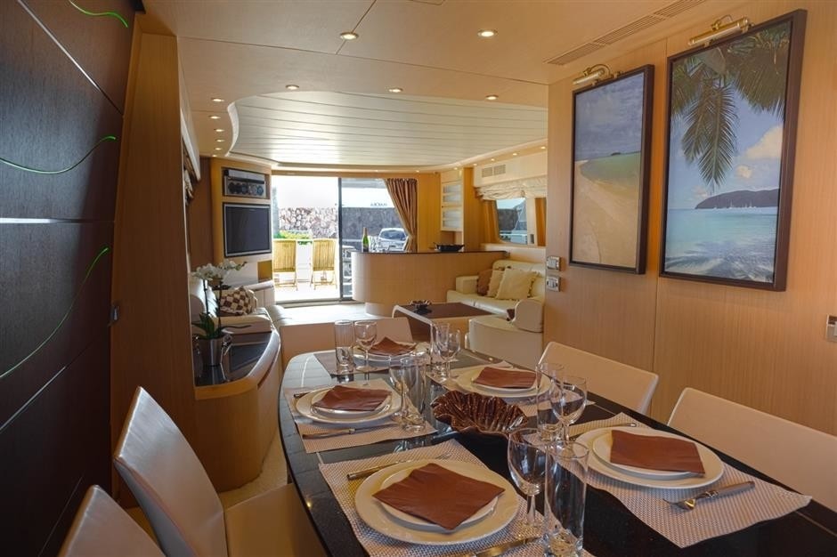 [26m-Yacht-TEMPTATION-DELTA]-8528-23.jpg