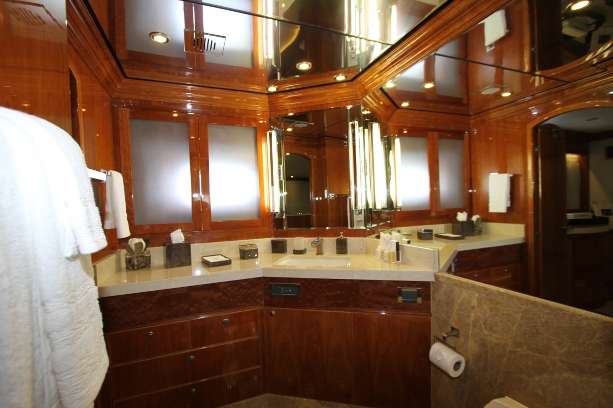 [28m-Yacht-STERLING-V]-8254-46.jpg