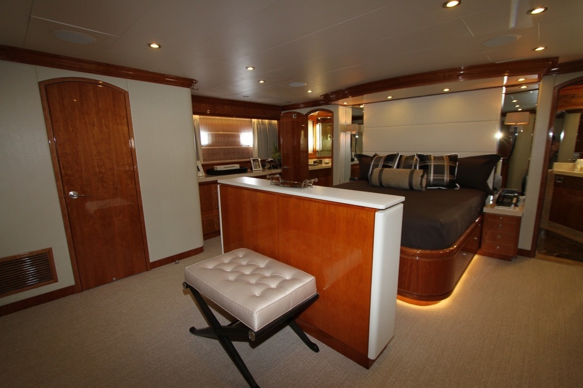 [28m-Yacht-STERLING-V]-8254-97.jpg