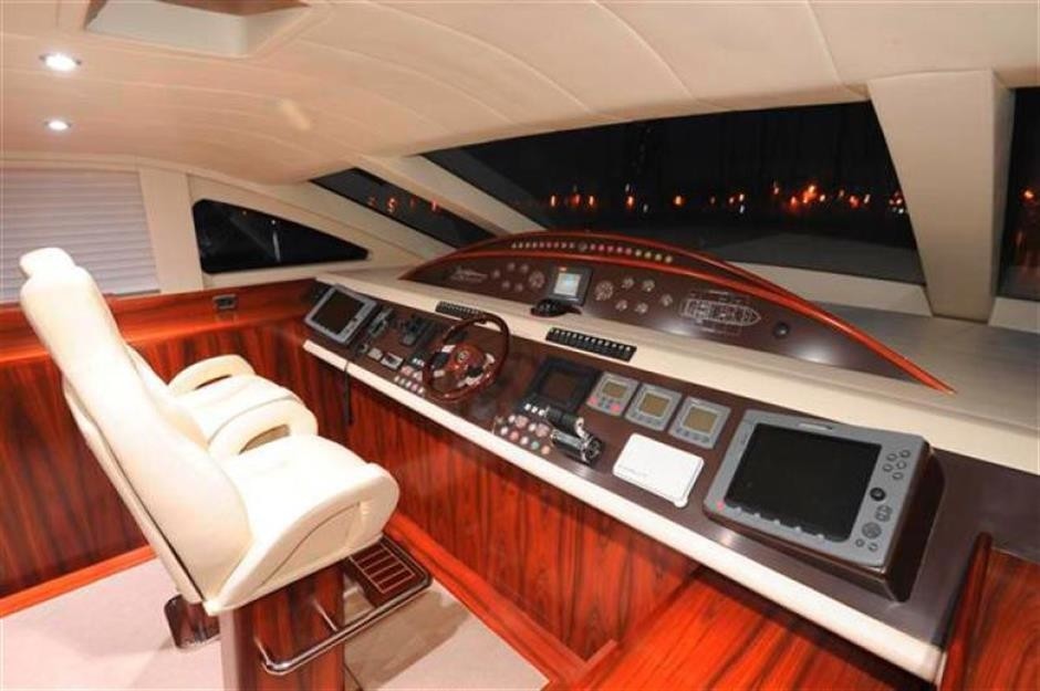 [30m-Yacht-BLUE-SAPPHIRE]-8855-70.jpg