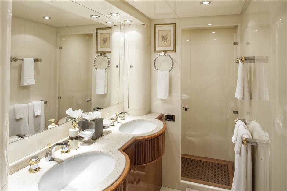 [30m-Yacht-GRAND-BAROSSA]-8768-154.jpg