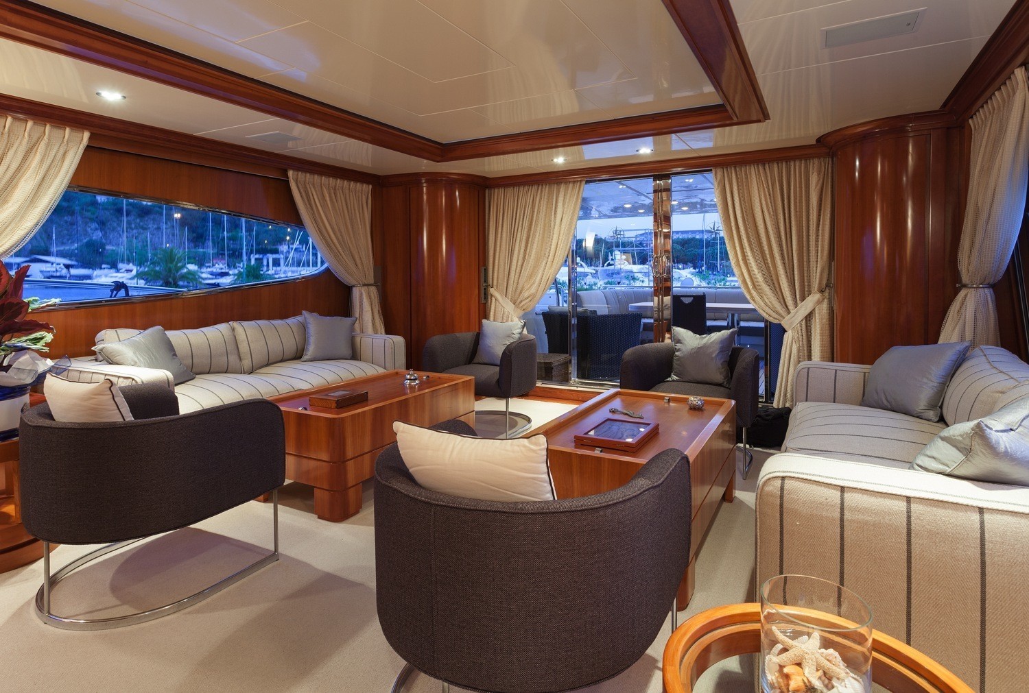 [30m-Yacht-ZAMBEZI]-8399-106.jpg