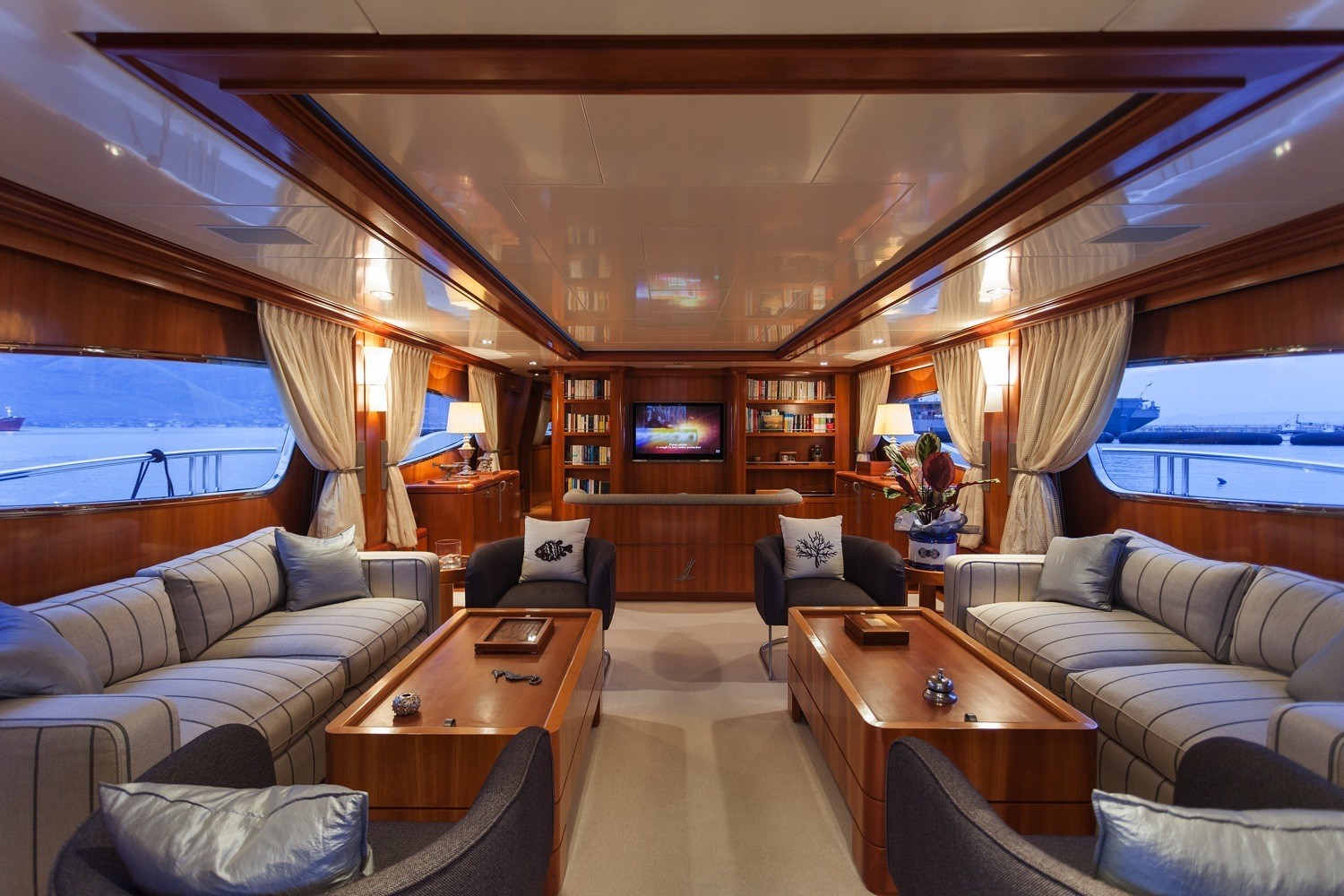 [30m-Yacht-ZAMBEZI]-8399-26.jpg