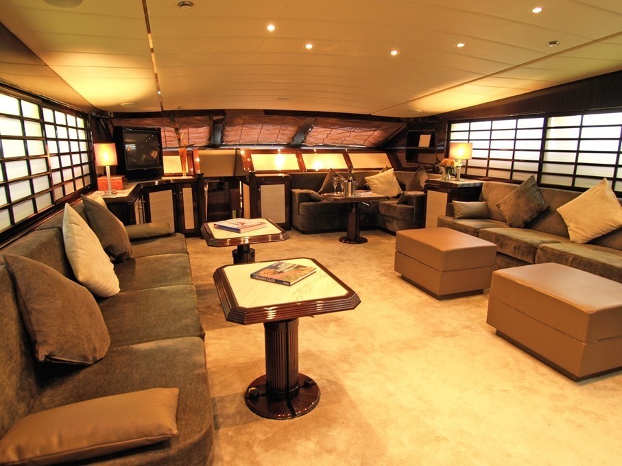 [33m-Yacht-EQUILIBRIUM]-882-98.jpg