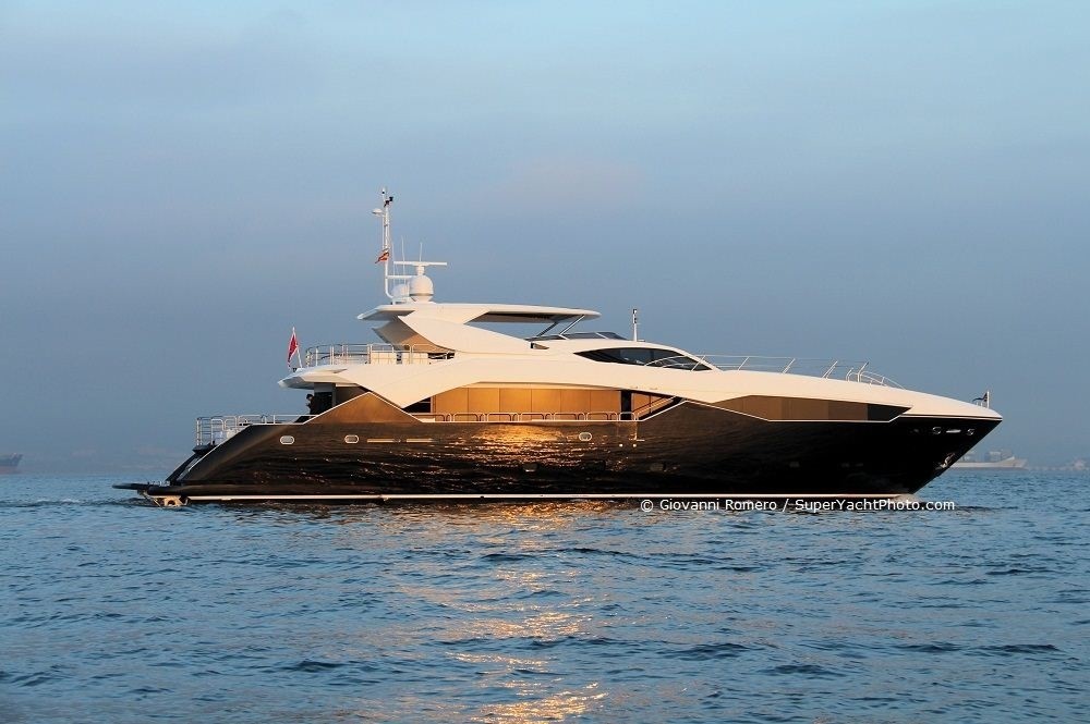 [34m-Yacht-CHIMERA]-8212-98.jpg