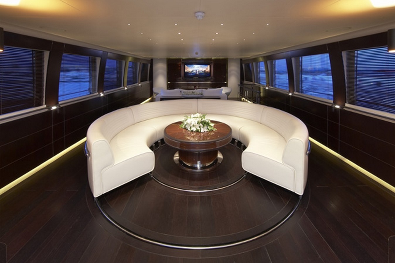 [34m-Yacht-CYRUS-ONE]-8596-138.jpg