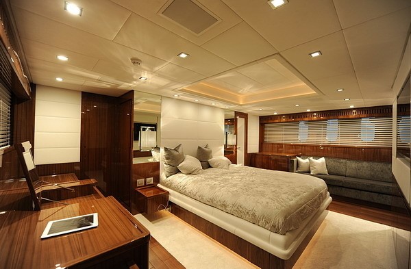[34m-Yacht-PHOENICIAN]-8126-156.jpg