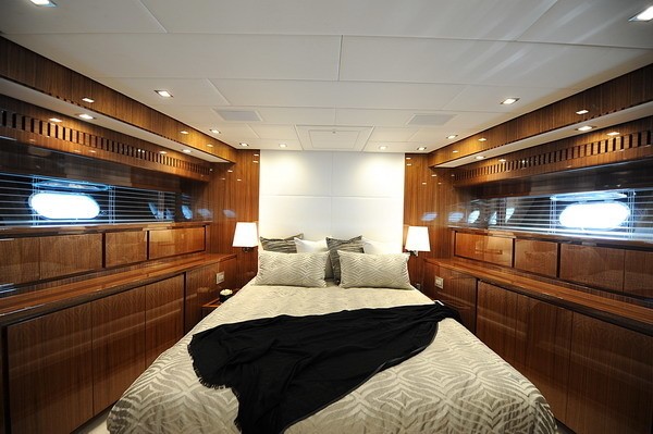 [34m-Yacht-PHOENICIAN]-8126-208.jpg