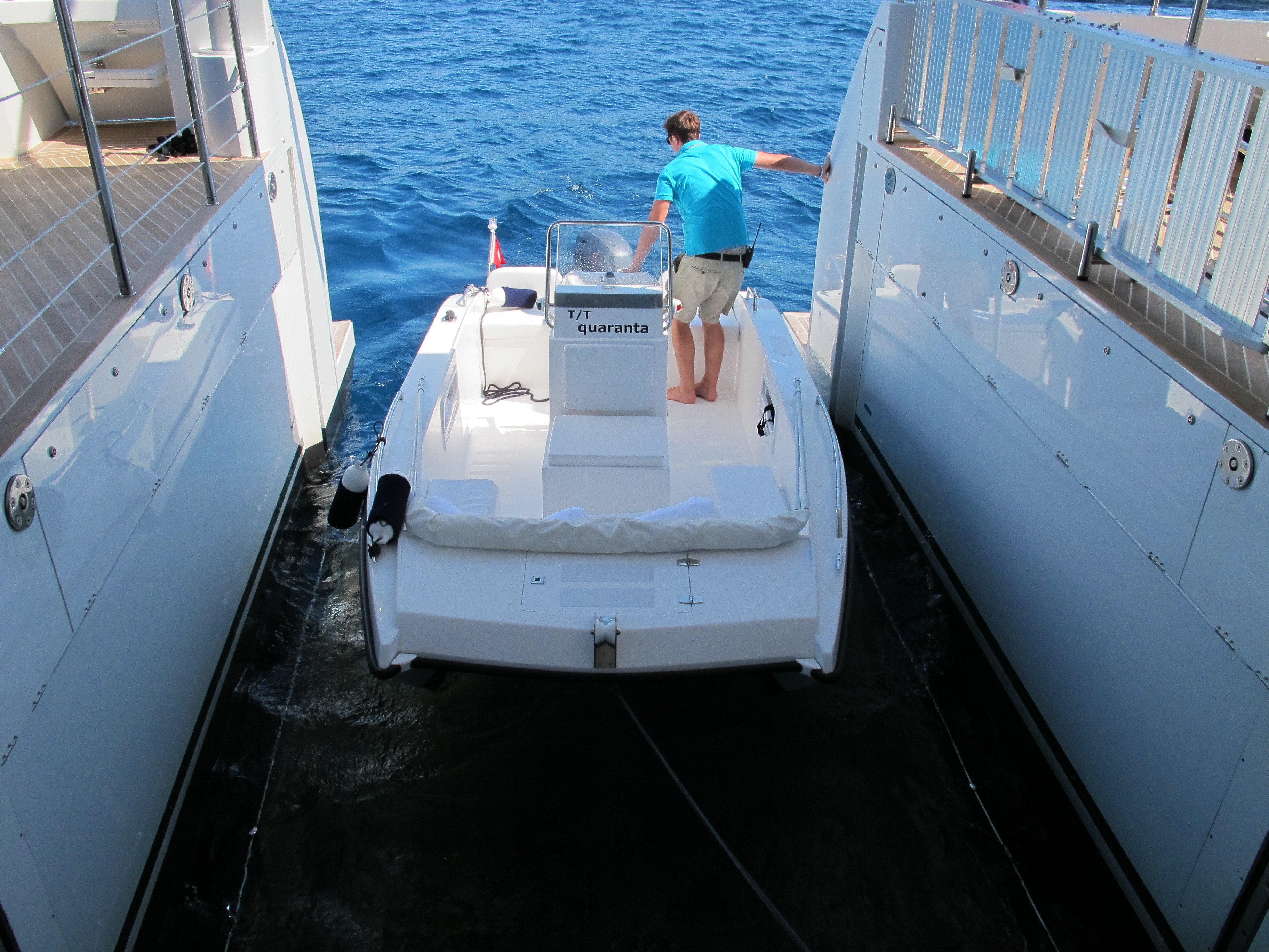 [34m-Yacht-QUARANTA]-8059-27.jpg