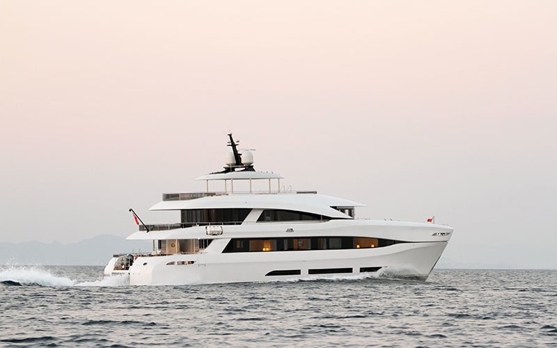 [34m-Yacht-QUARANTA]-8059-99.jpg