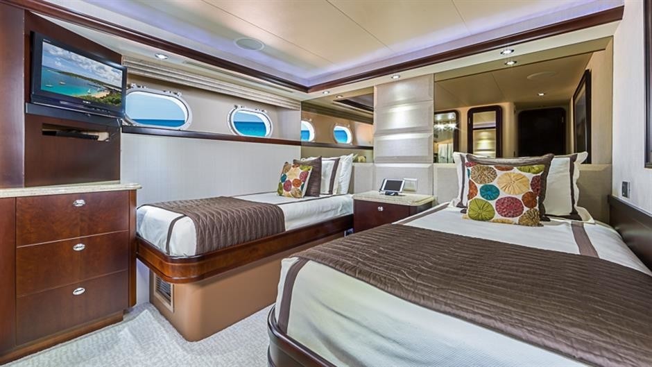 [34m-Yacht-SOMETHING-SOUTHERN]-8818-173.jpg