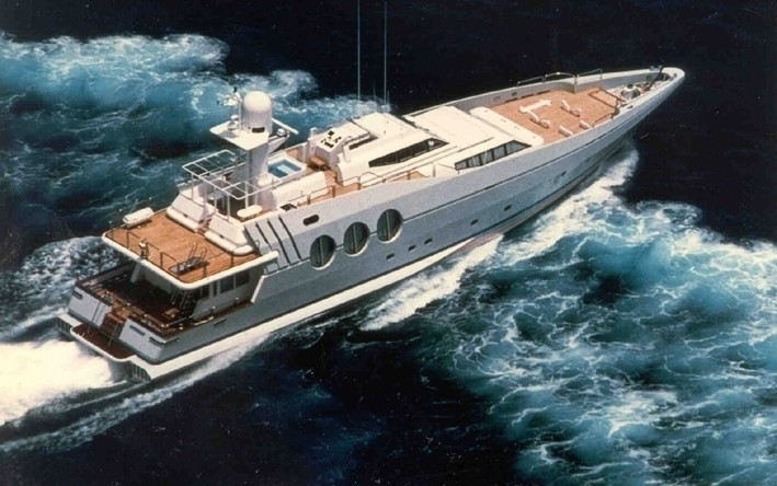 [37m-Yacht-NEVER-SAY-NEVER]-8517-154.jpg