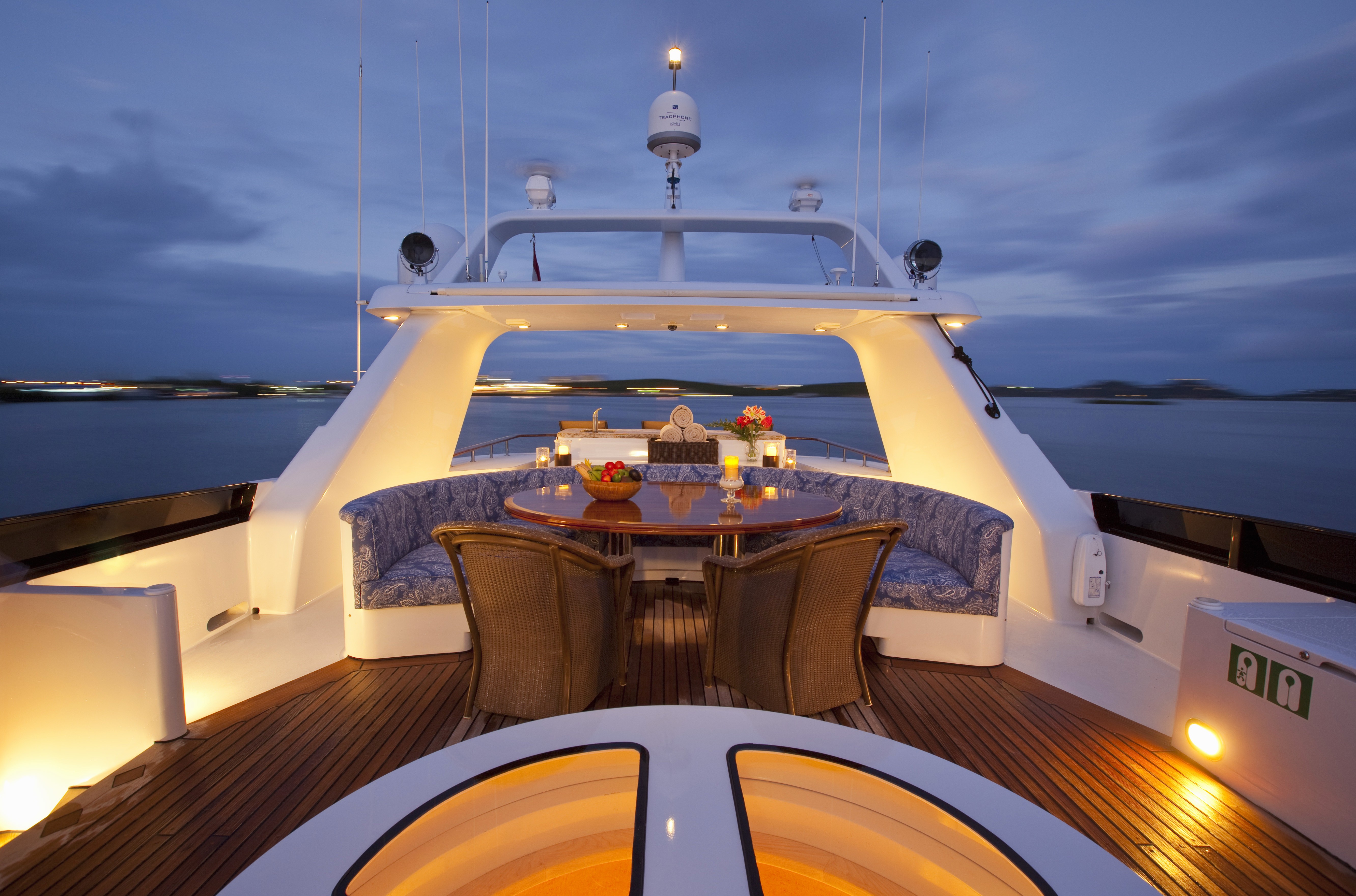 [41m-Yacht-GRAND-ILLUSION]-899-158.jpg