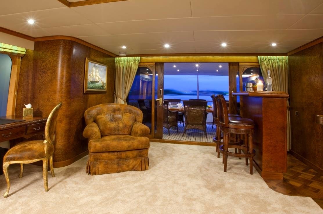 [41m-Yacht-GRAND-ILLUSION]-899-185.jpg