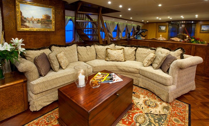 [41m-Yacht-GRAND-ILLUSION]-899-91.jpg
