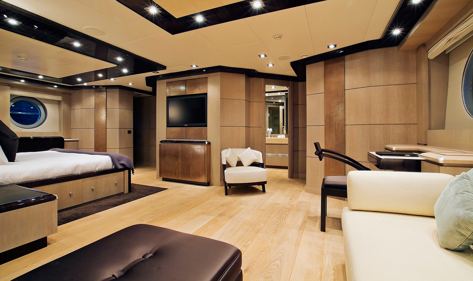 [41m-Yacht-PLUS-TOO]-8234-177.jpg