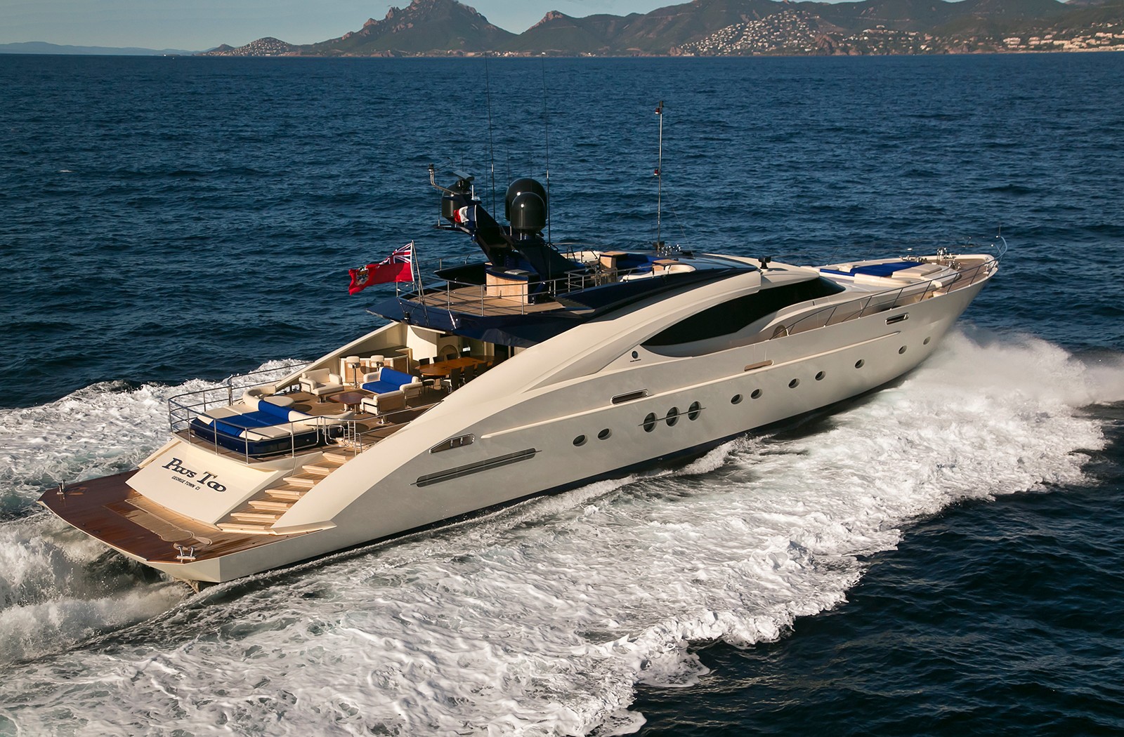 [41m-Yacht-PLUS-TOO]-8234-21.jpg
