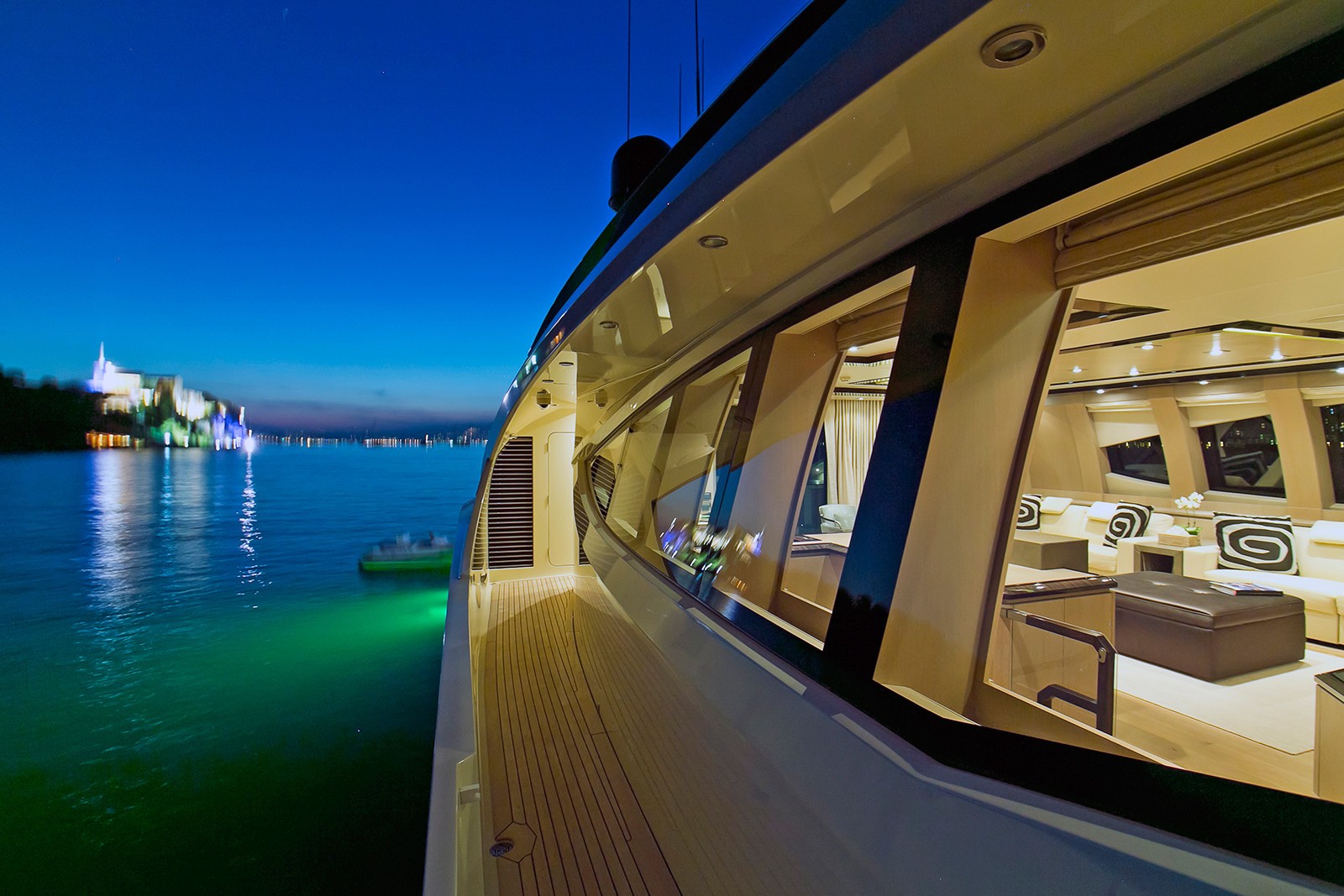 [41m-Yacht-PLUS-TOO]-8234-23.jpg