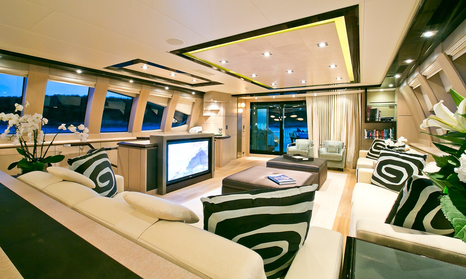 [41m-Yacht-PLUS-TOO]-8234-26.jpg