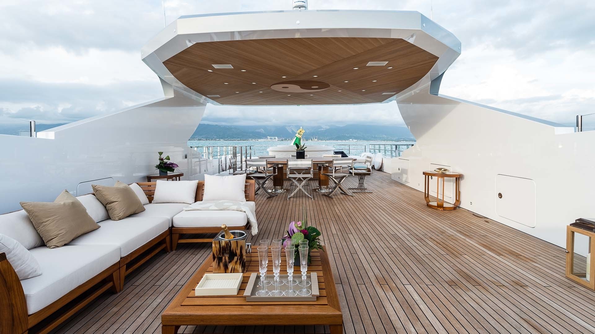 [45m-Yacht-FLYING-DRAGON]-8437-157.jpg