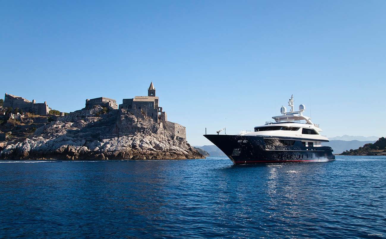 [46m-Yacht-REVE-DOR]-8022-155.jpg