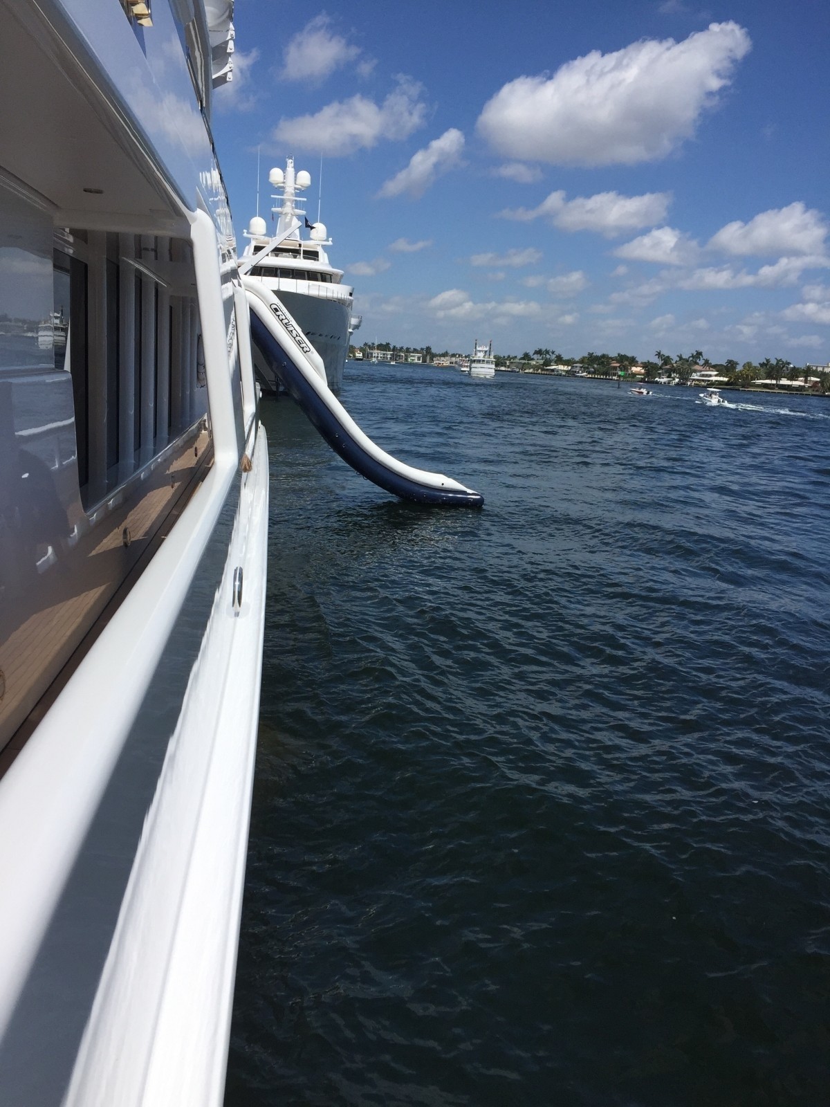 [47m-Yacht-STARSHIP]-844-175.jpg