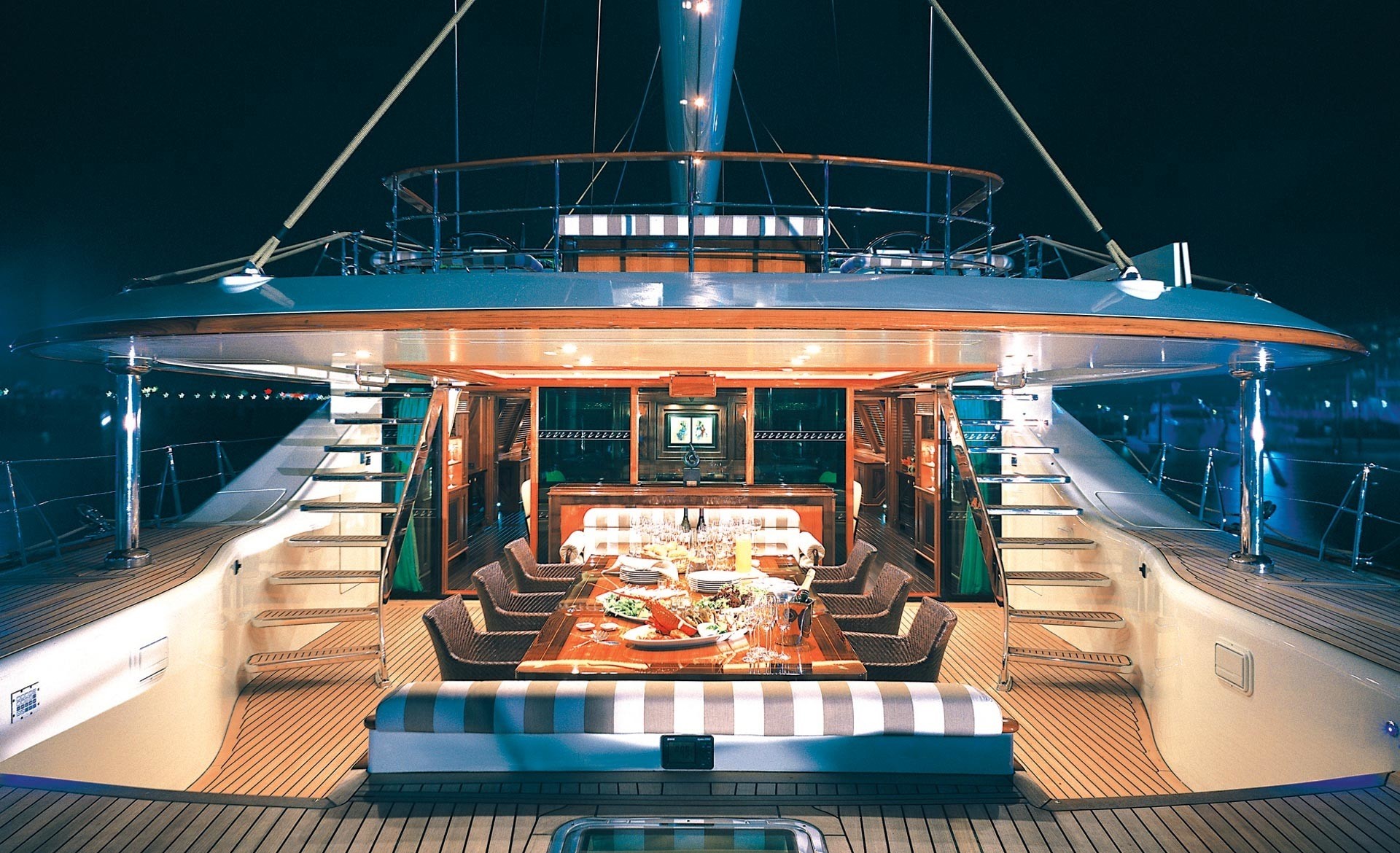 [54m-Yacht-TIARA]-823-157.jpg