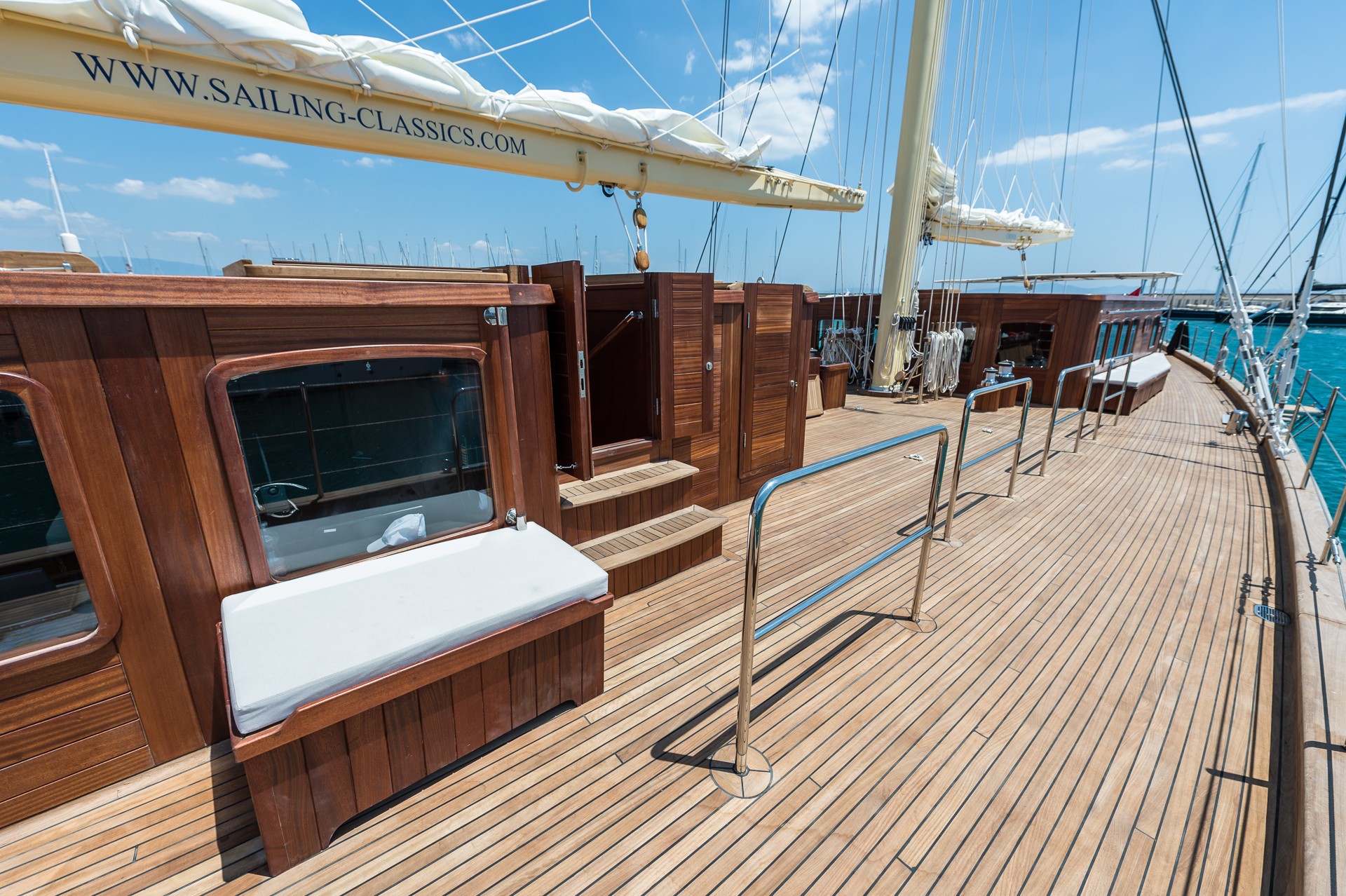 [55m-Yacht-CHRONOS]-8024-101.jpg