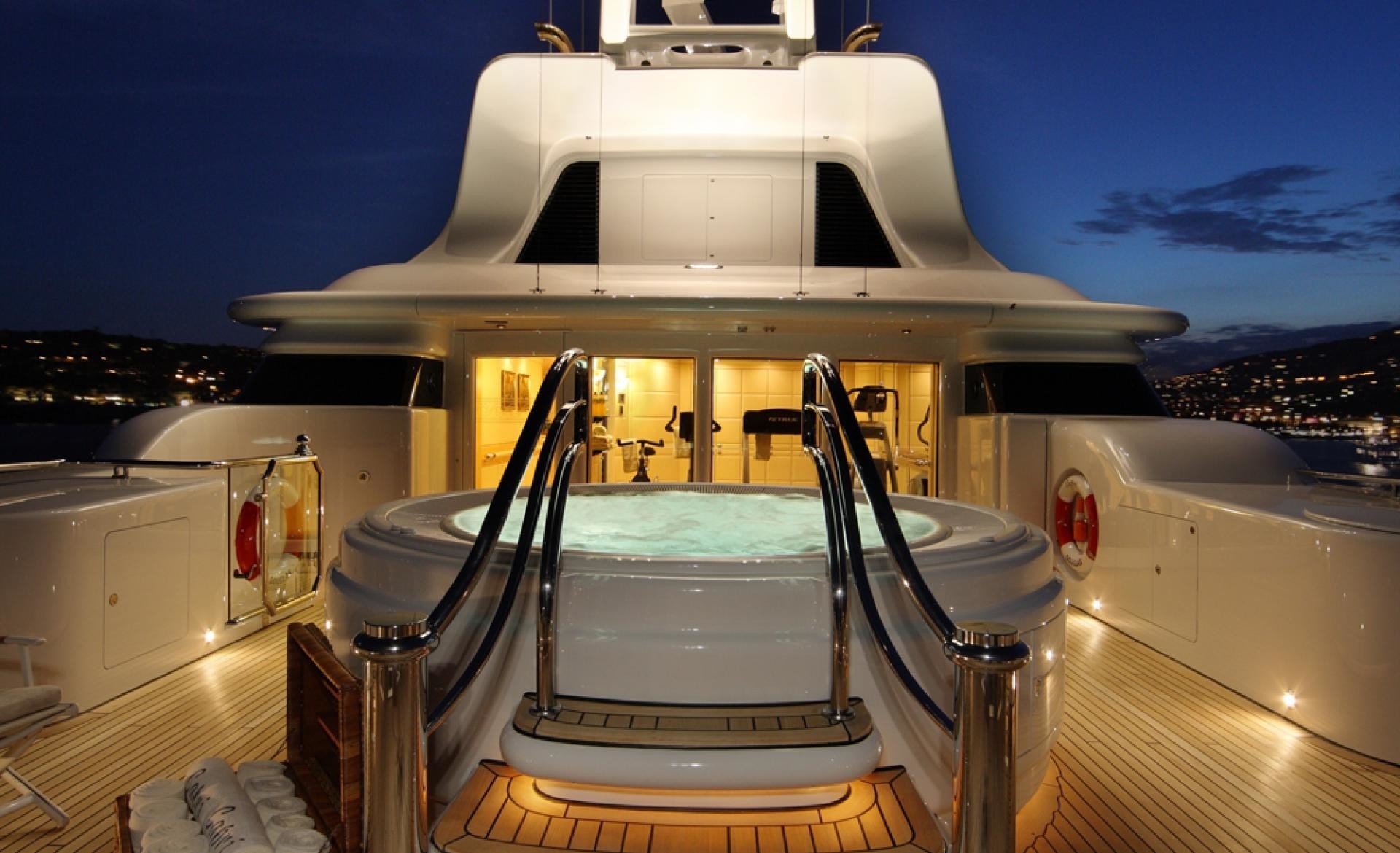 [64m-Yacht-CAPRI]-873-105.jpg