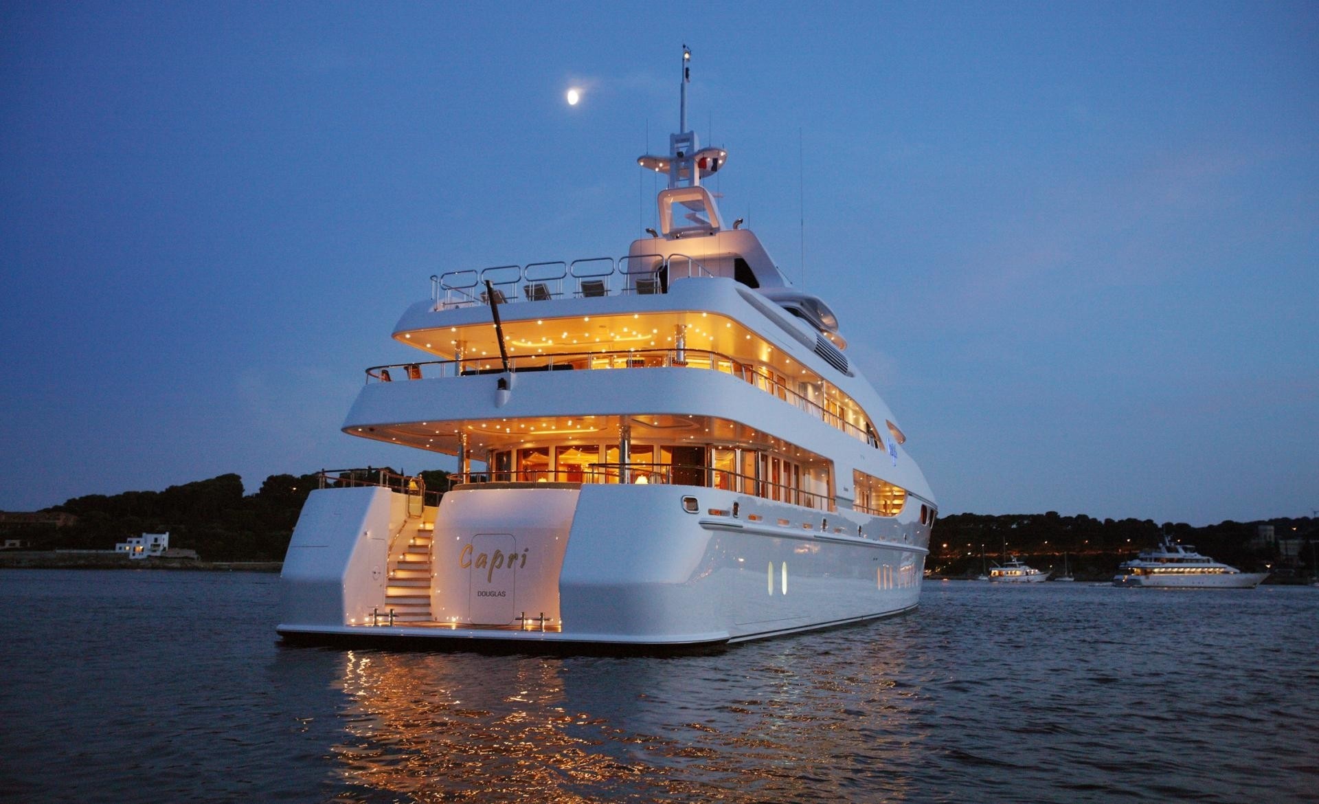 [64m-Yacht-CAPRI]-873-90.jpg