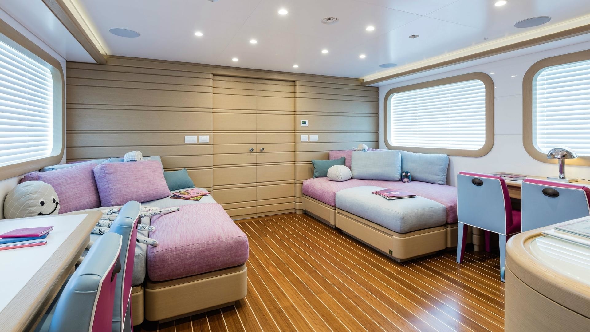 [64m-Yacht-WAKU]-8454-85.jpg