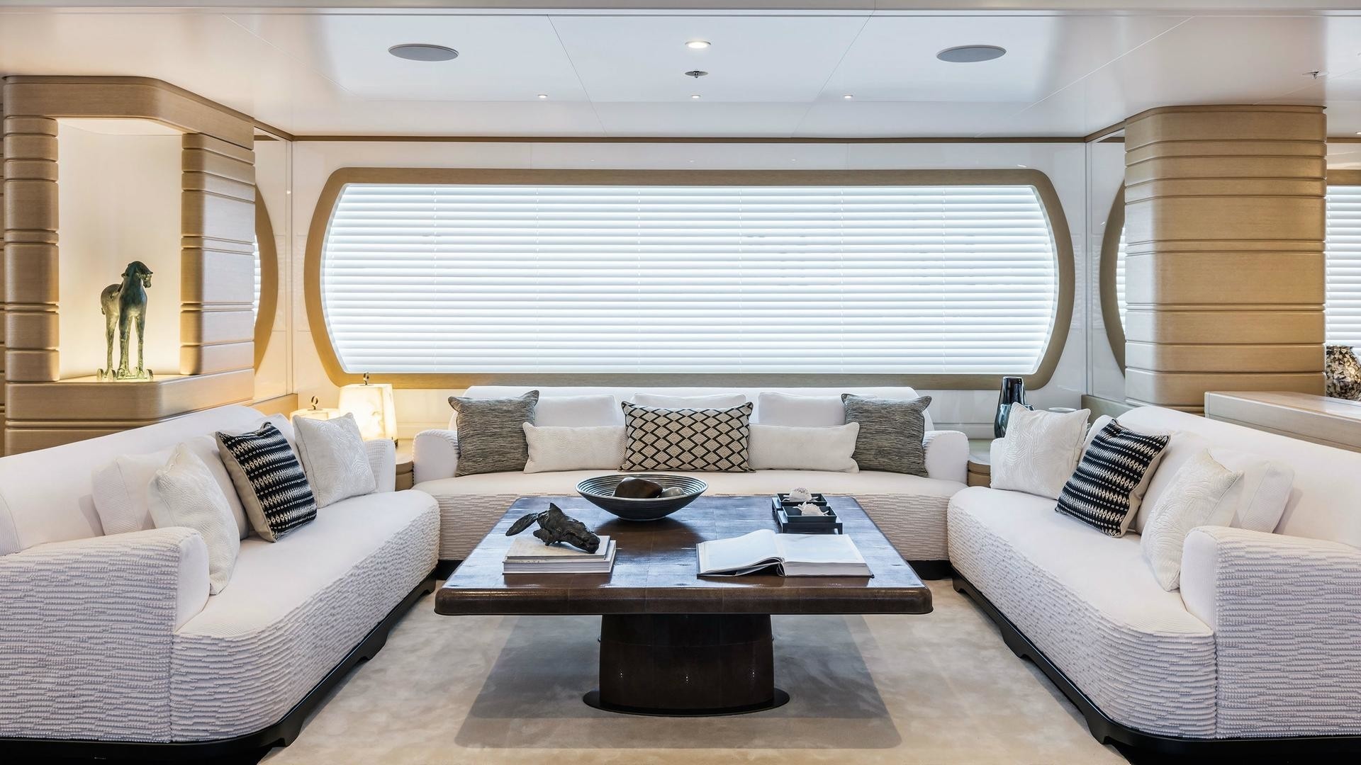 [64m-Yacht-WAKU]-8454-90.jpg