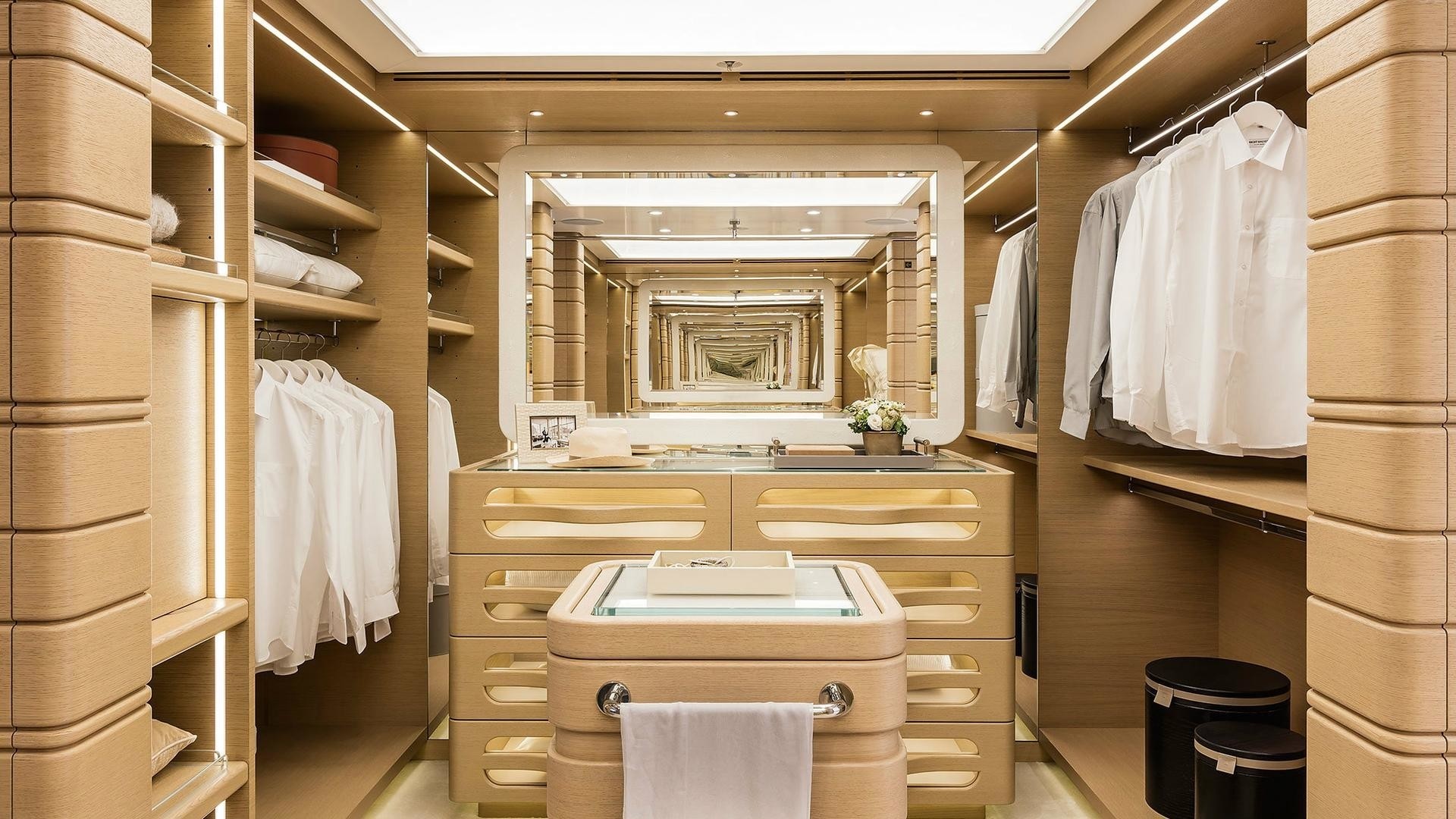 [64m-Yacht-WAKU]-8454-97.jpg