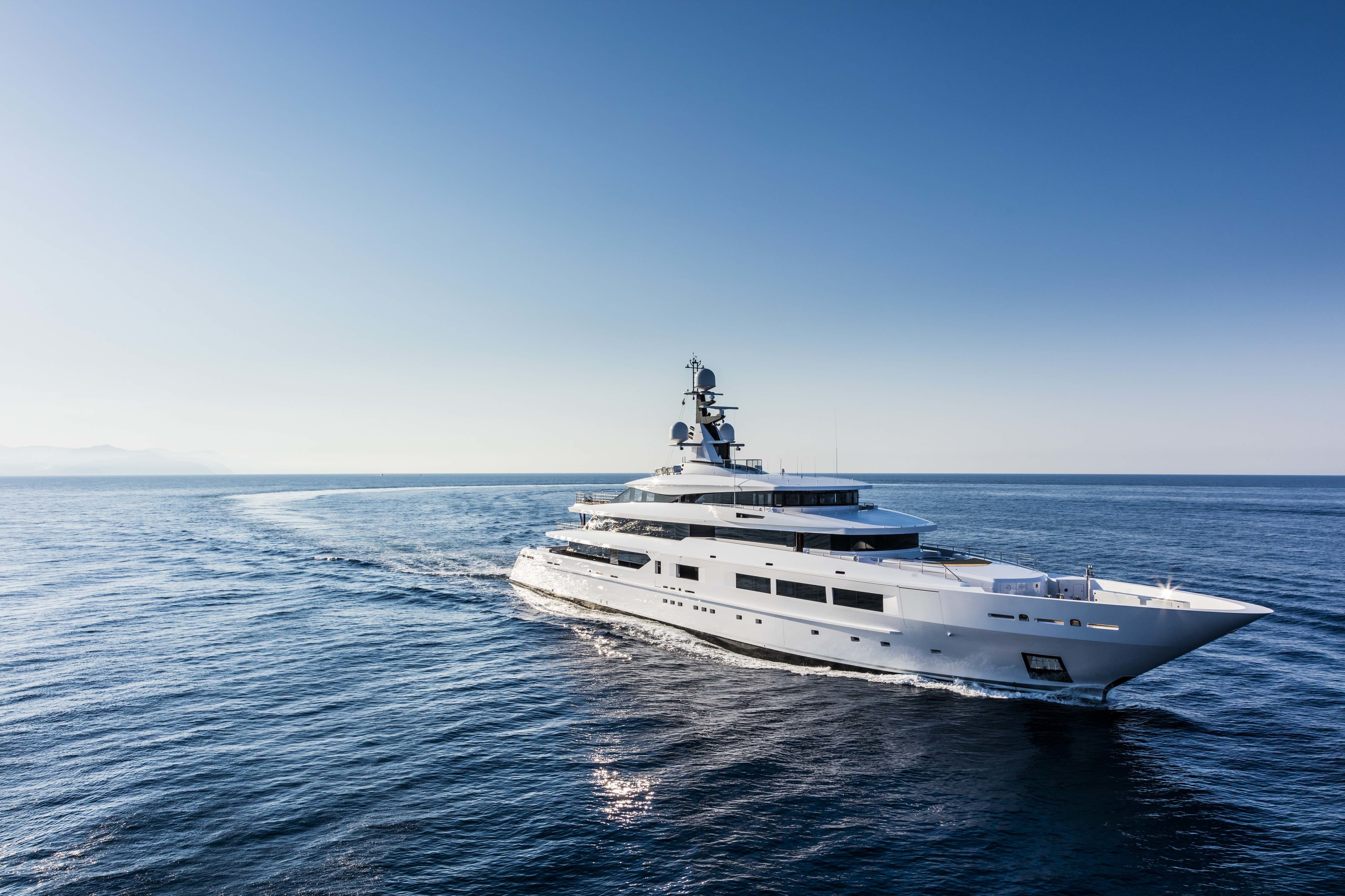 [69m-Yacht-SUERTE]-8203-123.jpg