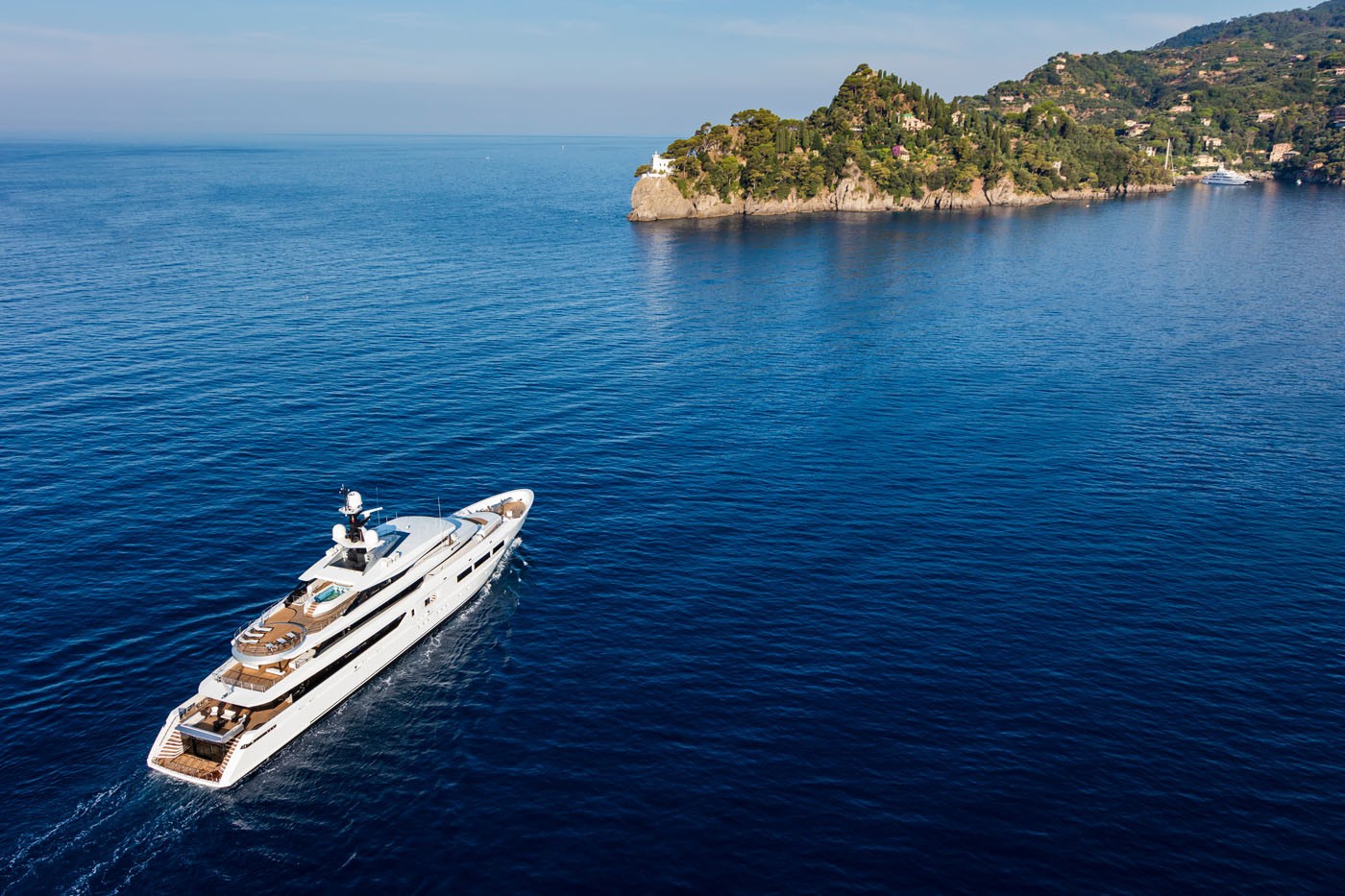 [69m-Yacht-SUERTE]-8203-175.jpg