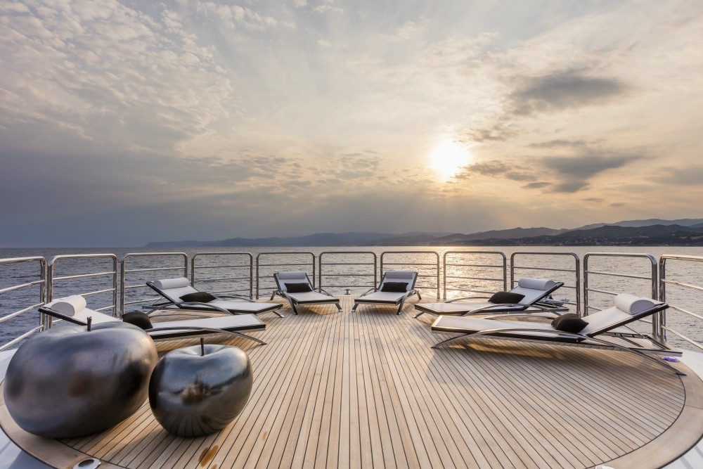 [69m-Yacht-SUERTE]-8203-89.jpg