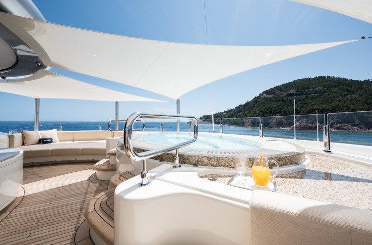 [81m-Yacht-ROMEA]-8522-34.jpg