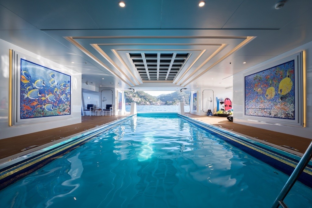 [92m-Yacht-QUEEN-MIRI]-847-72.jpg