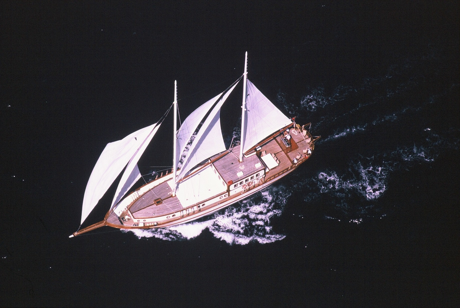 [DREAM-VOYAGER]-8998-5.jpg