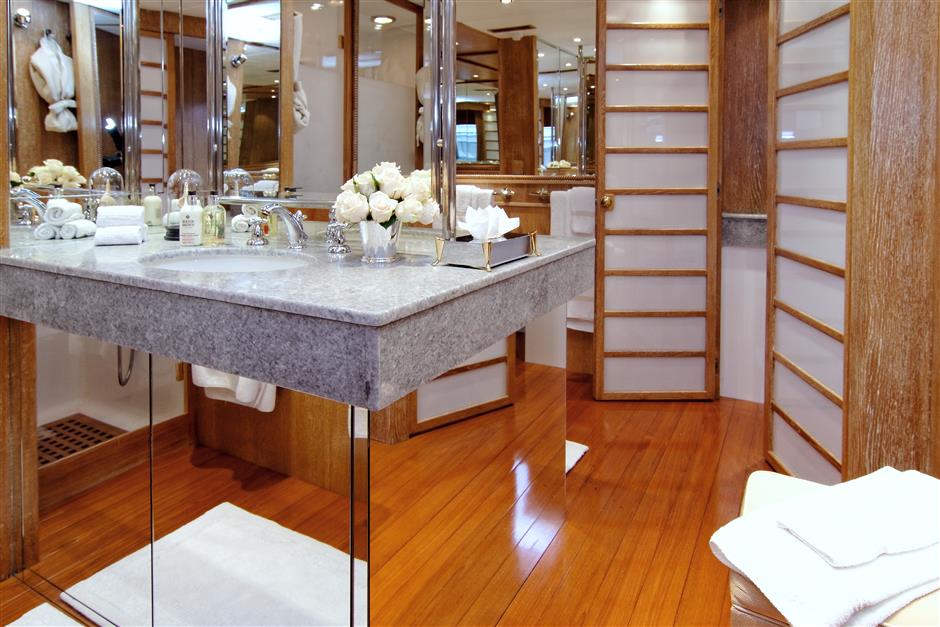 [LUXURY-YACHT-DANGLETERRE-II]-821-54.jpg