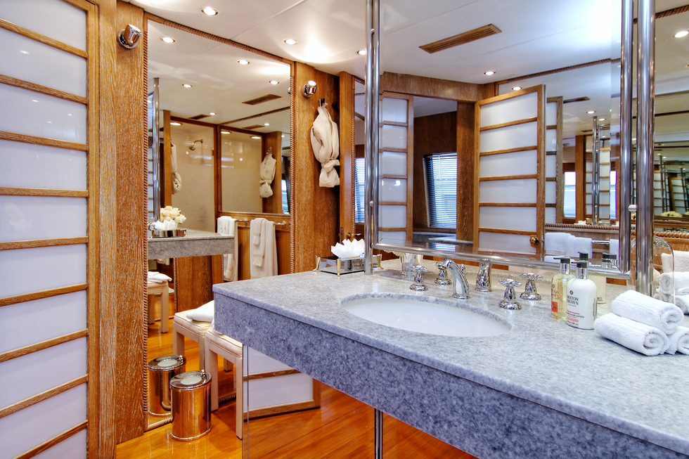 [LUXURY-YACHT-DANGLETERRE-II]-821-6.jpg