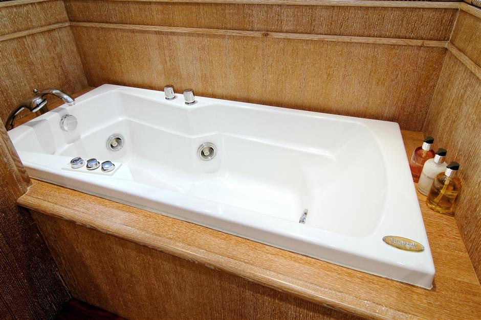 [LUXURY-YACHT-DANGLETERRE-II]-821-60.jpg