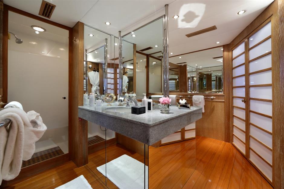 [LUXURY-YACHT-DANGLETERRE-II]-821-65.jpg