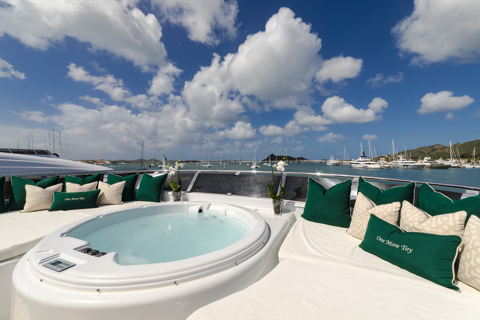 [LUXURY-YACHT-ONE-MORE-TOY]-843-4.jpg