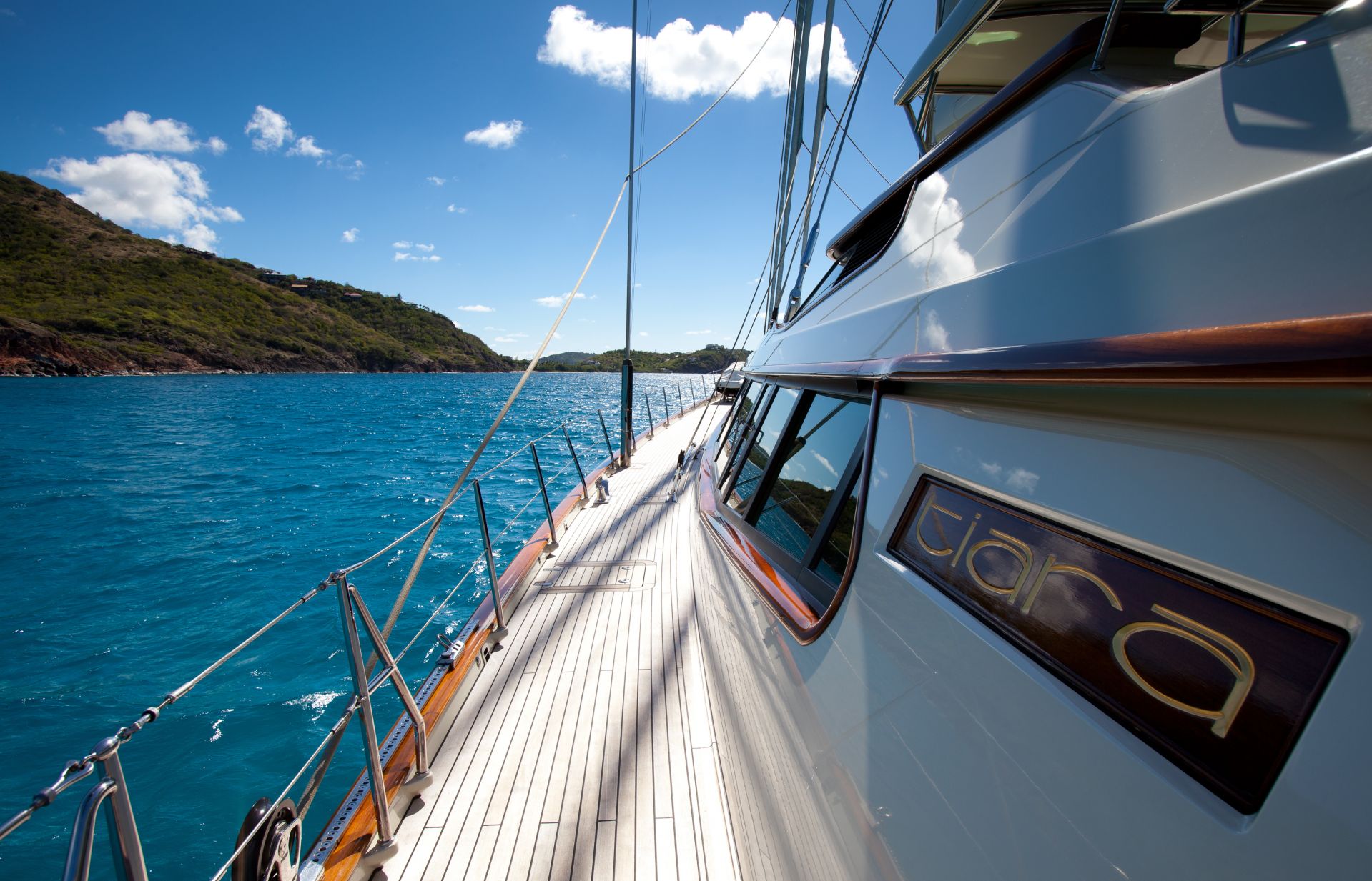 [LUXURY-YACHT-TIARA]-823-12.jpg
